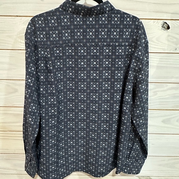 Blue Casual Button Down Shirt with Geometric Pattern - Picture 3 of 5